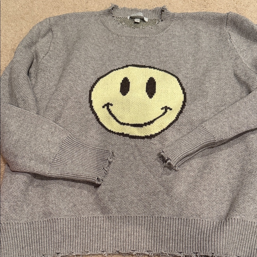 Miss sparkling boutique smiley face emoji grey sweater sz small nwot